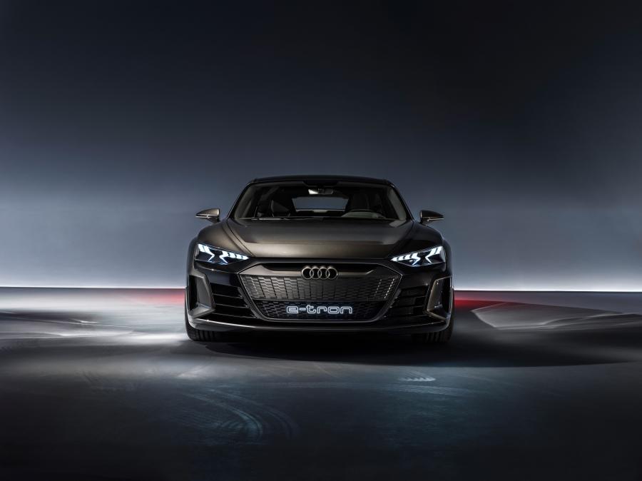  Audi e-tron GT Concept 2018 года  (фото 4 из 69)